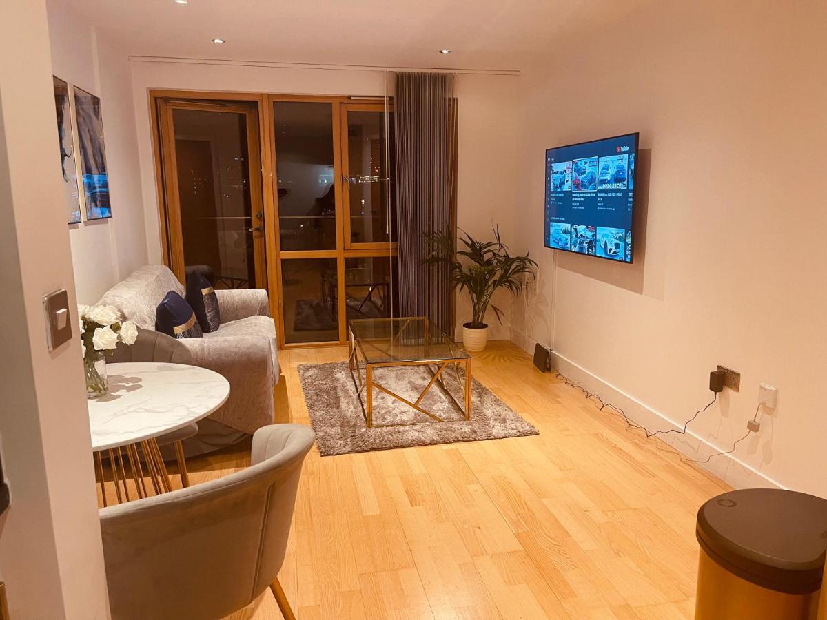 Primedoorstep Deluxe City Apt, River Canal View& Free Parking! 利兹 外观 照片